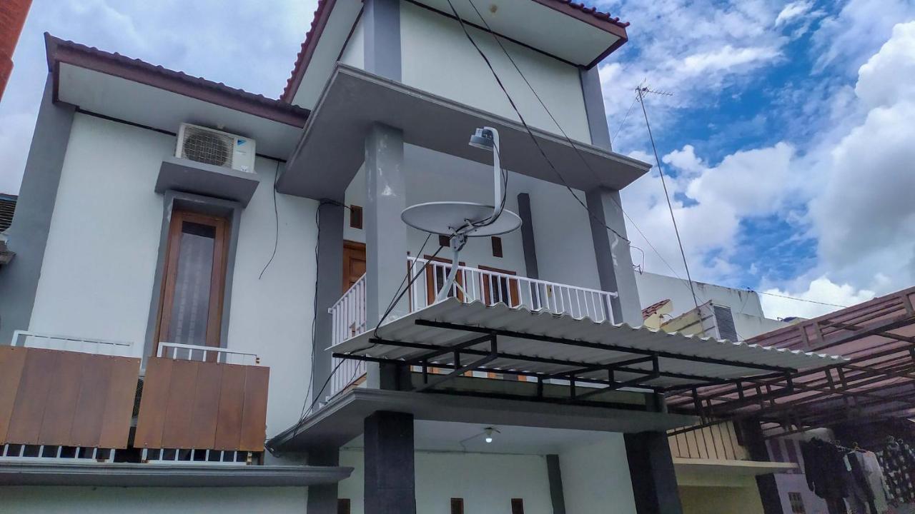 Omah Leren Mitra Reddoorz Near Gembiraloka Zoo Yogyakarta 호텔 외부 사진