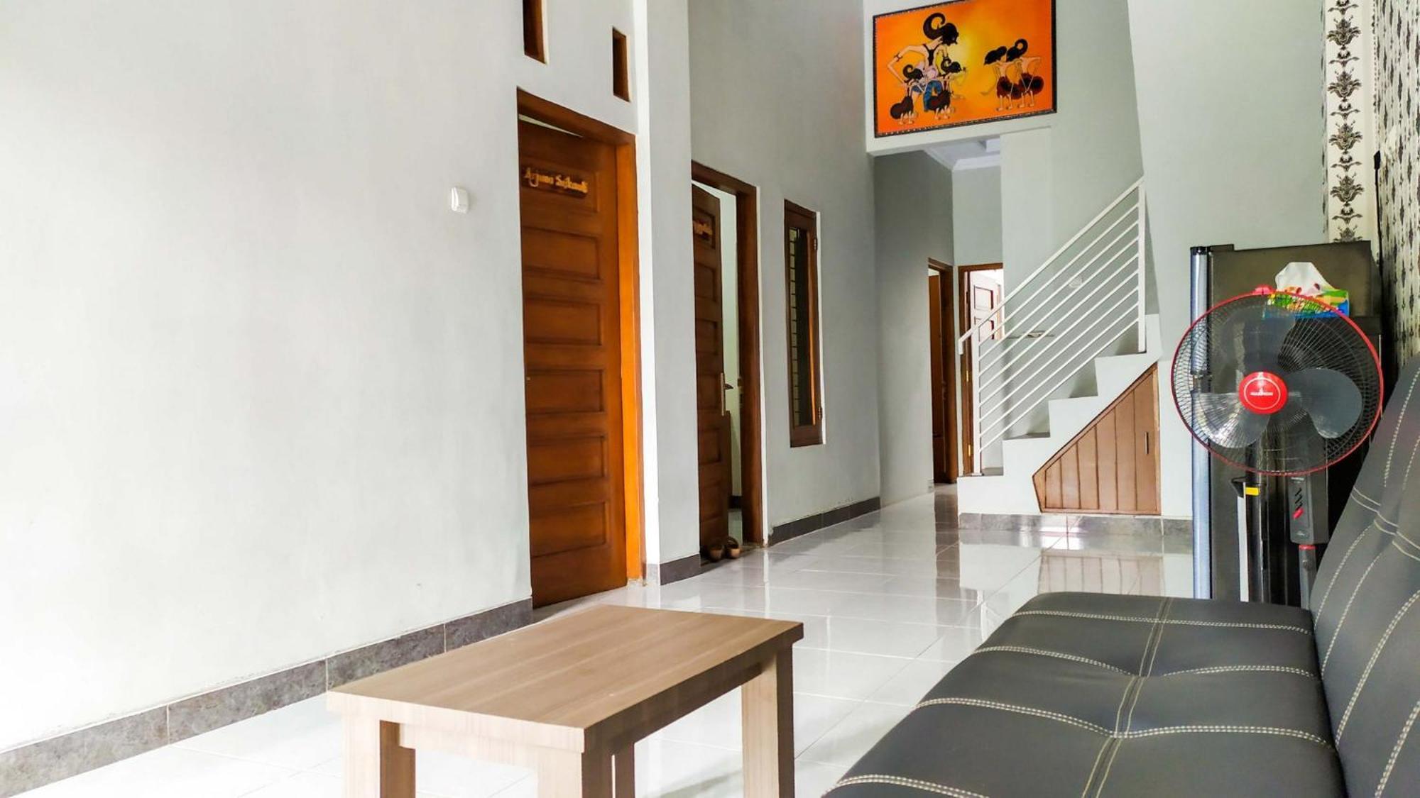 Omah Leren Mitra Reddoorz Near Gembiraloka Zoo Yogyakarta 호텔 외부 사진